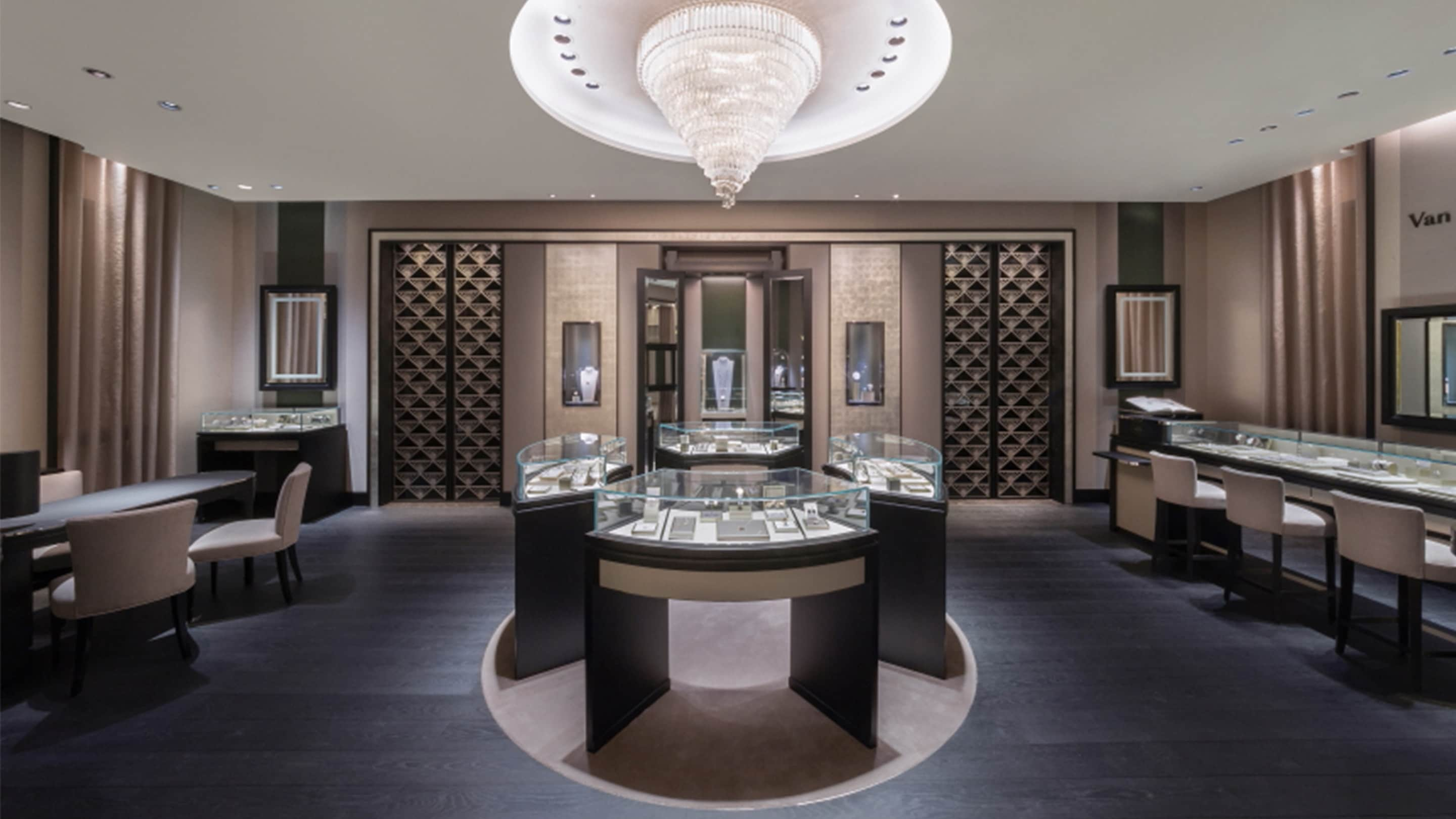 Daegu Shinsegae present the main area view, Van Cleef and Arpels.