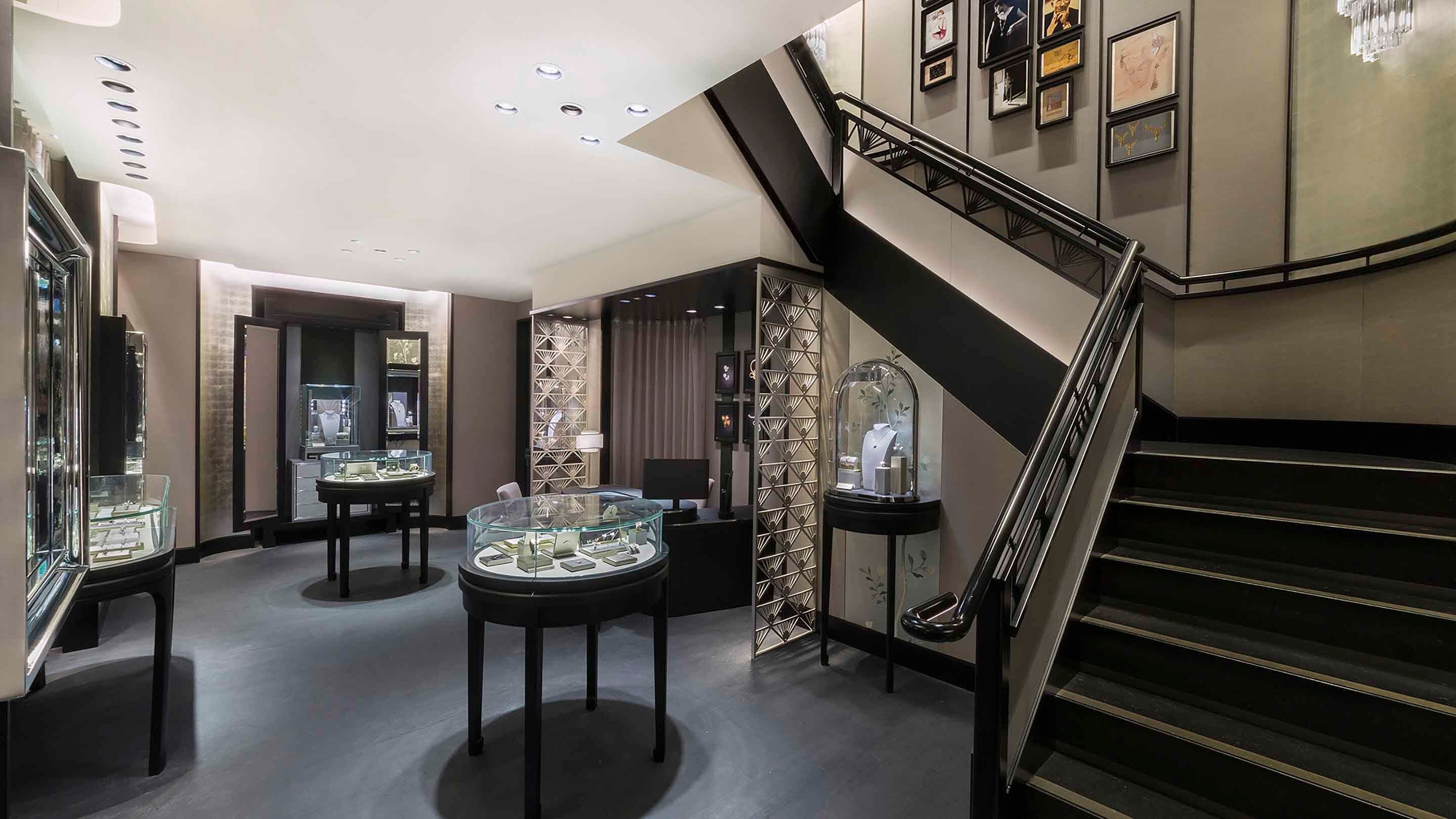 Melbourne Collins street present the main area view, Van Cleef & Arpels.