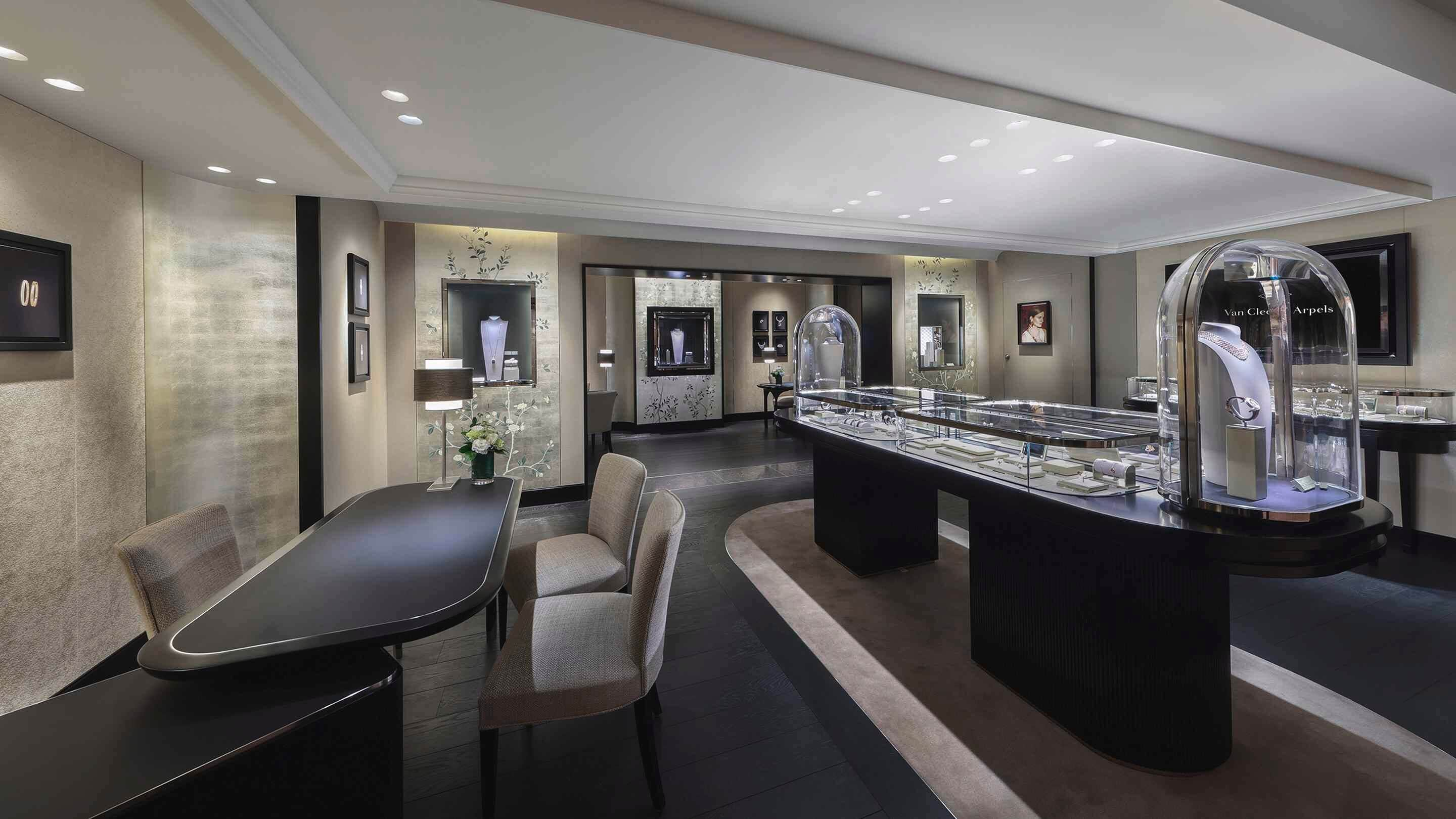 Osaka boutique present the main area view, van cleef arpels