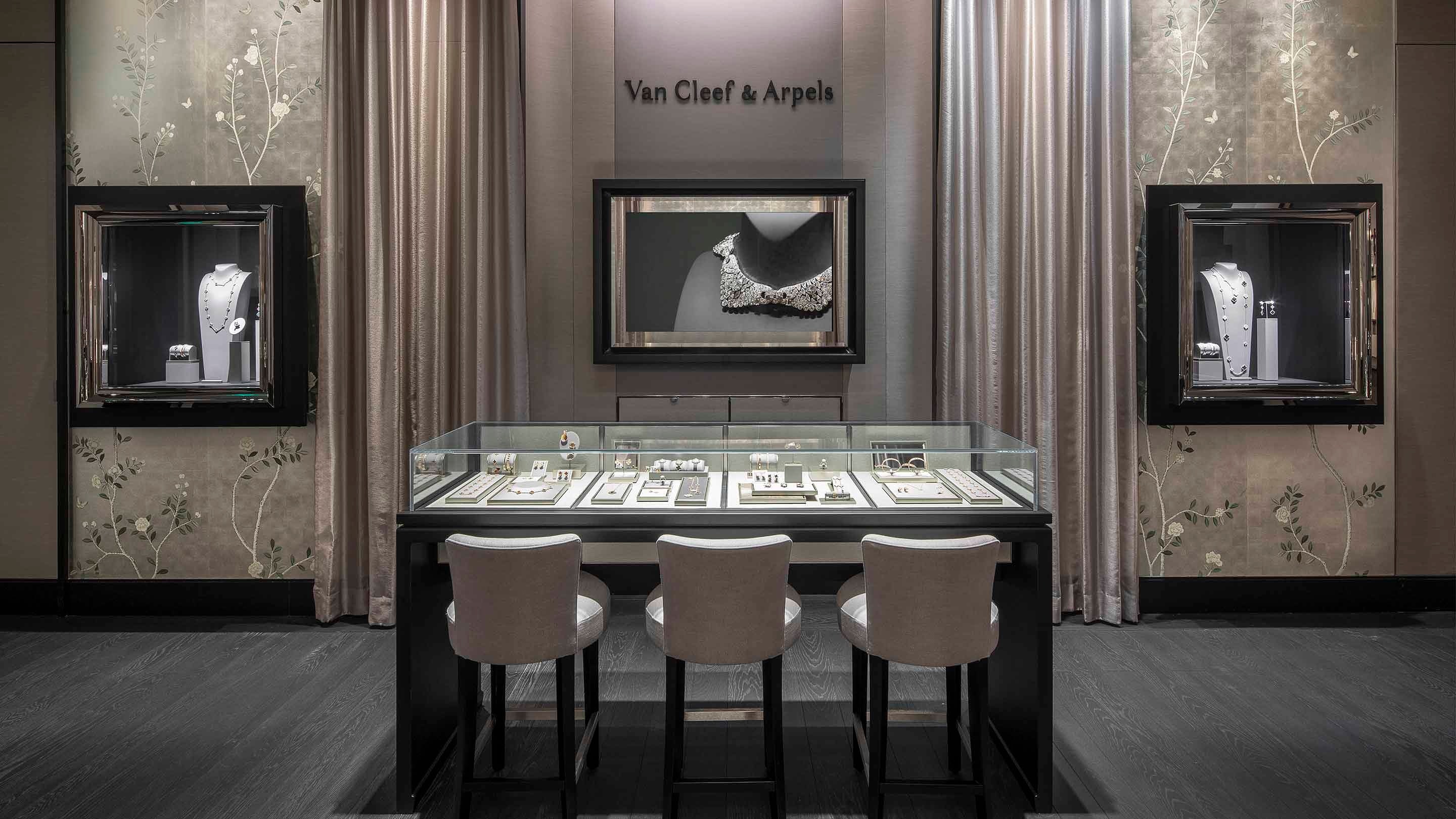 Boston Newbury street boutique presents the sales aera&nbsp; view, Van cleef and arpels