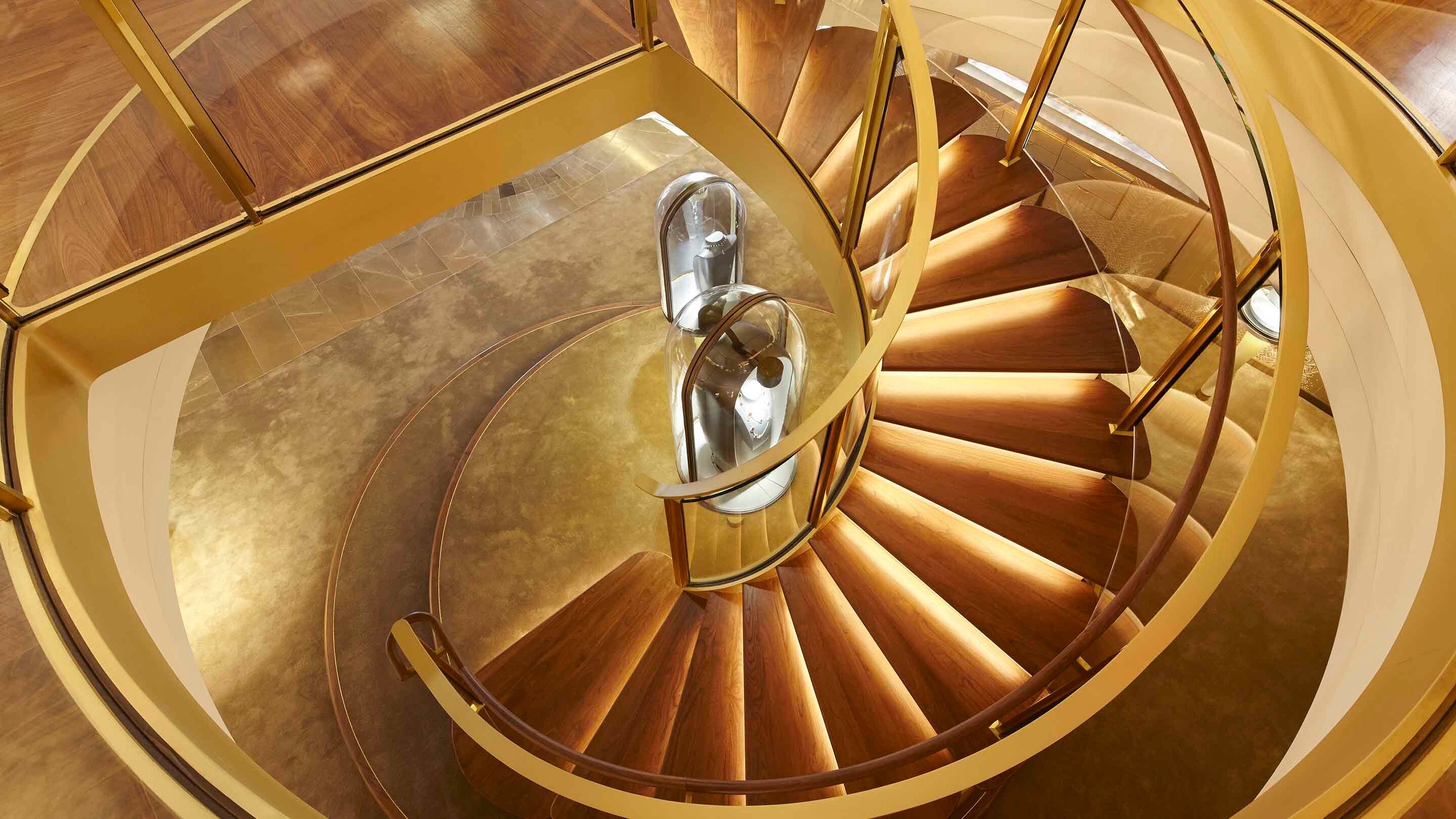 New York Fifth avenue boutique present the stairs view, van cleef arpels