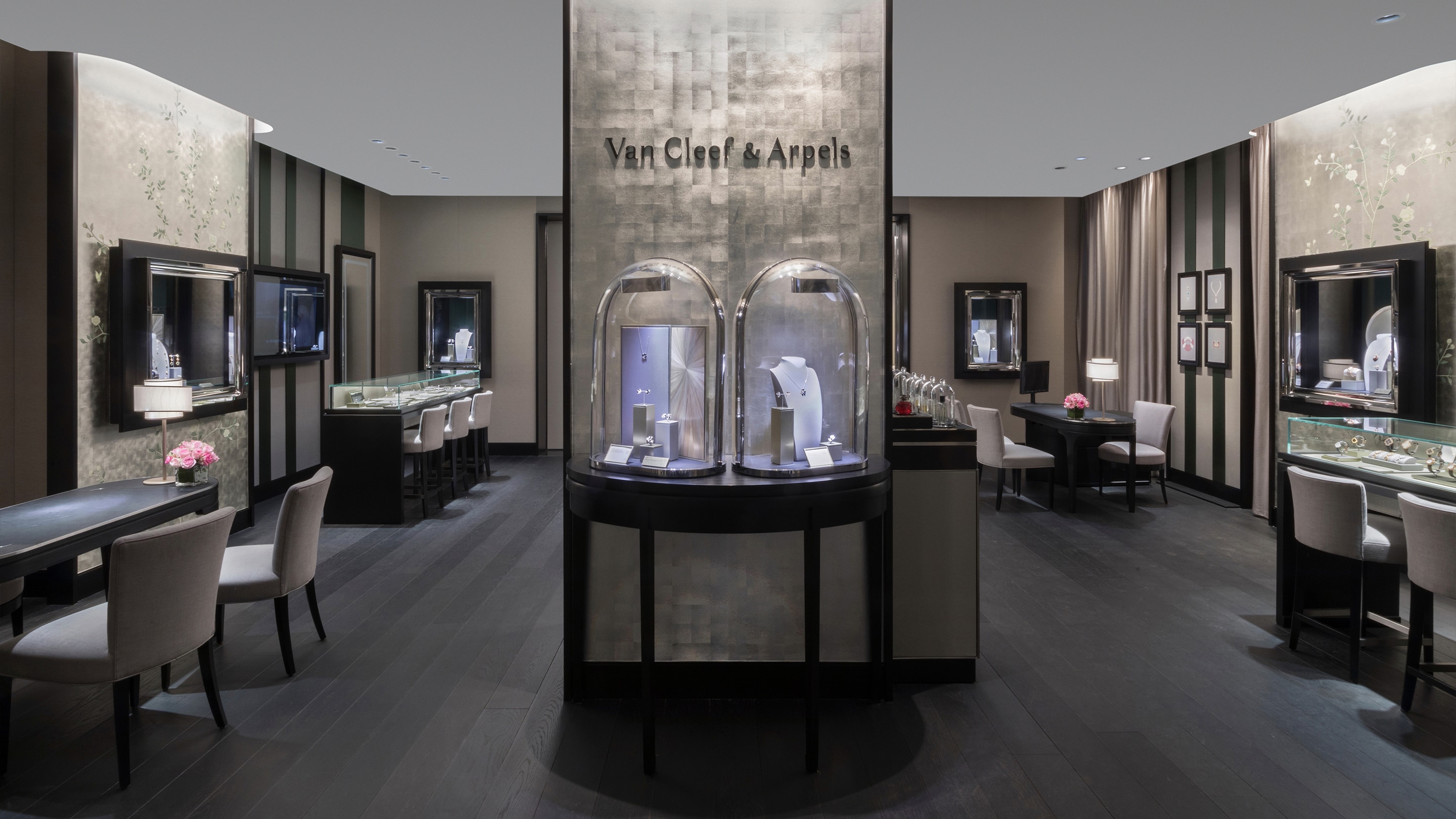 harbin charter boutique present main area view, Van Cleef & Arpels