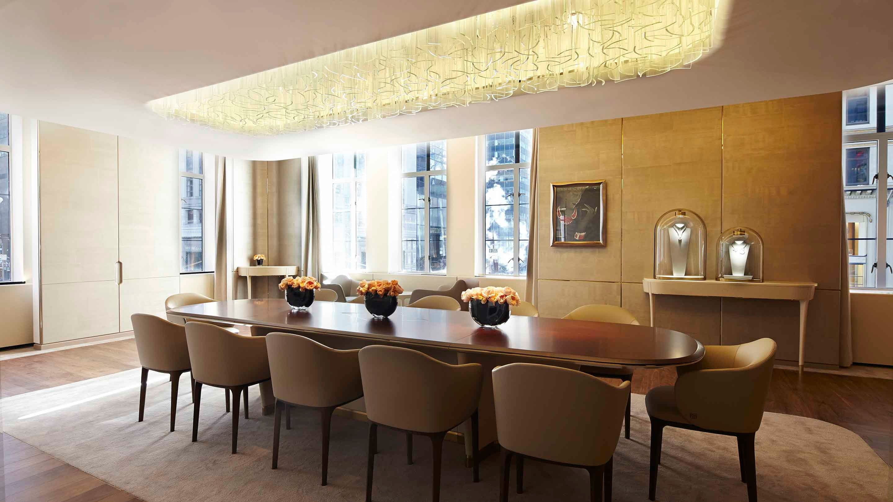 New York Fifth avenue boutique present the dining room view, van cleef arpels