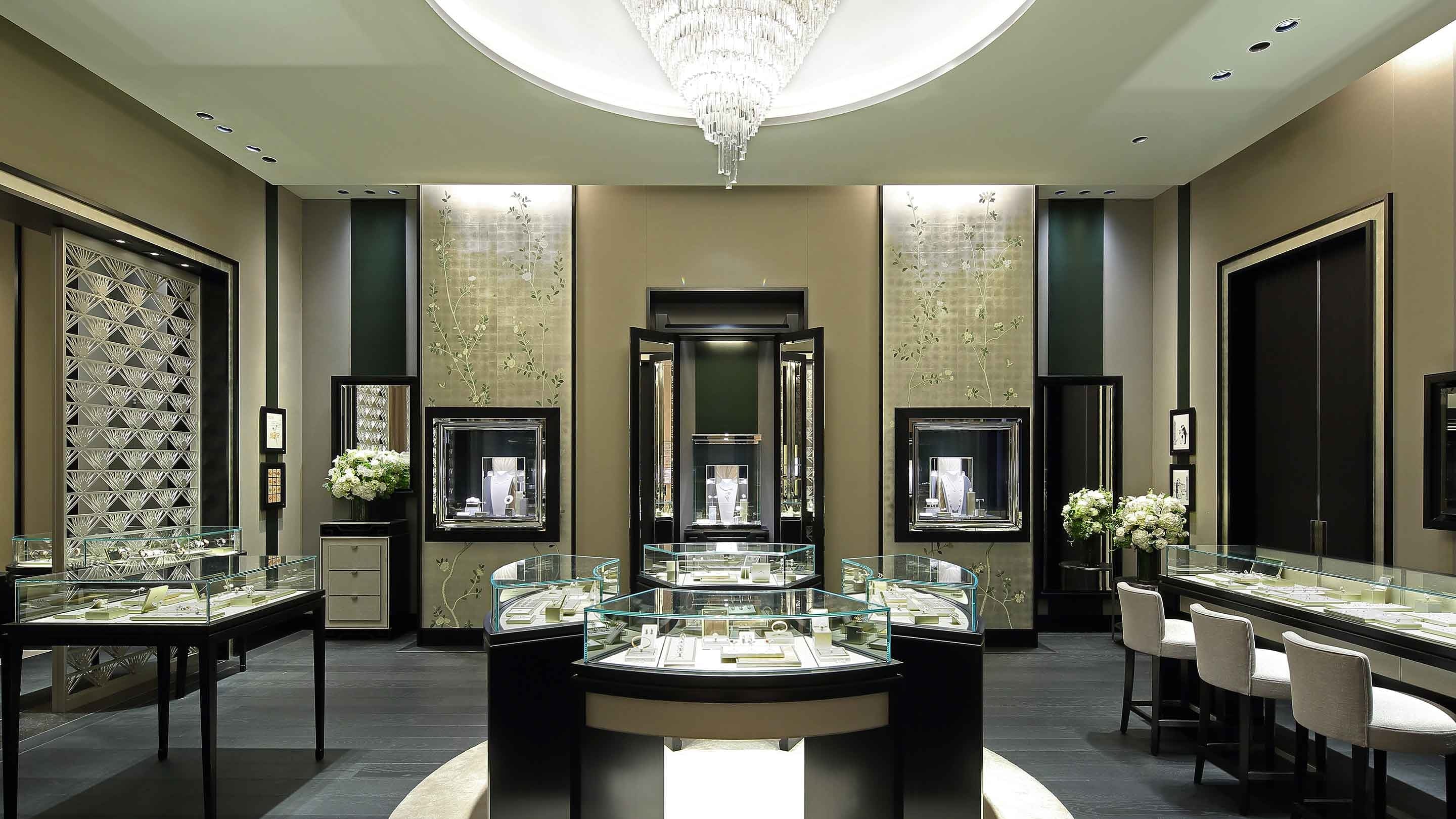 Nagoya midland square boutique present the main aera view, van cleef and arpels&nbsp;