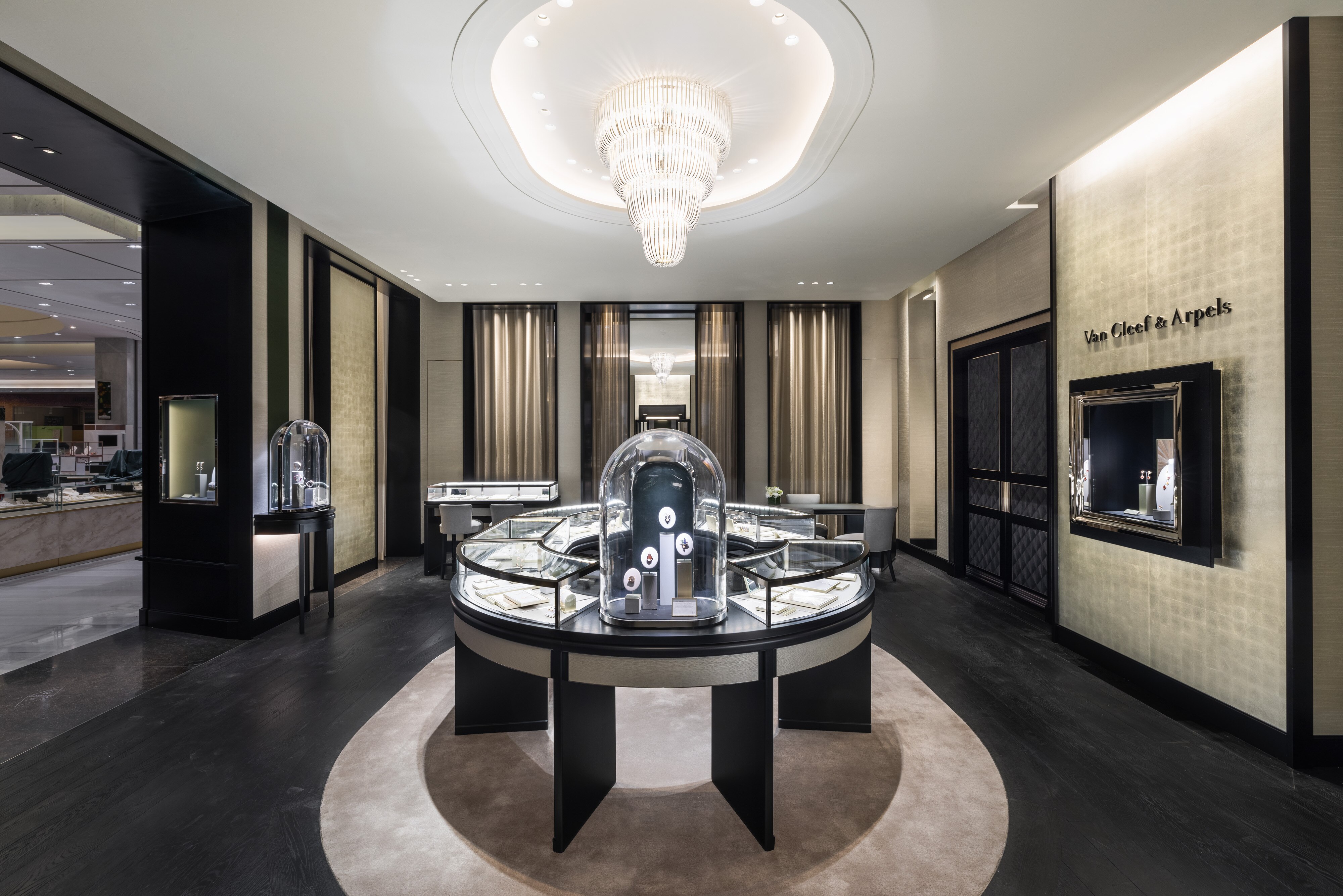 Seoul Hyundai Pangyo boutique present the commercial area view 2, Van Cleef Arpels